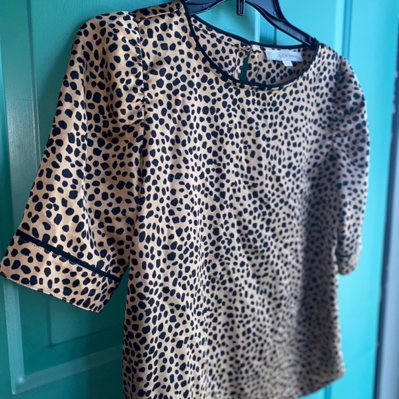 Loft size small animal print blouse excellent cons - Picture 3 of 5